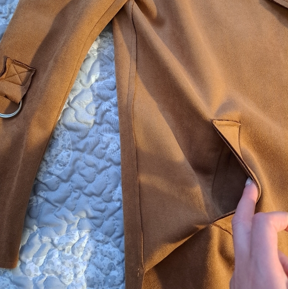 Tan suede Guess trench coat - Picture 4 of 6